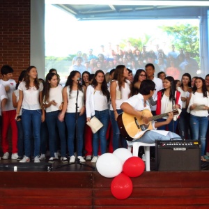 Izada de bandera y despedida de prom 2016