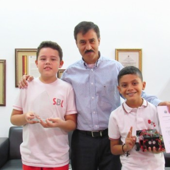 Primer puesto en torneo de robótica