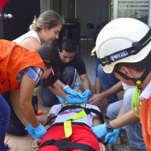Simulacro evacuación 2016